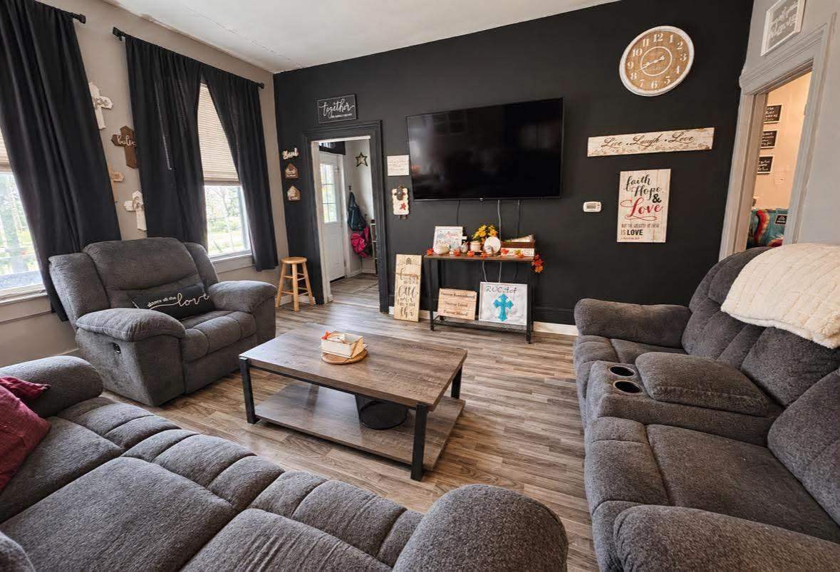 319 E 6th Street West Liberty IA 52776