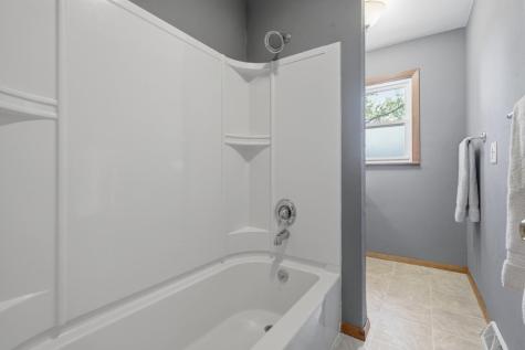 1016 Tower Court Iowa City IA 52246