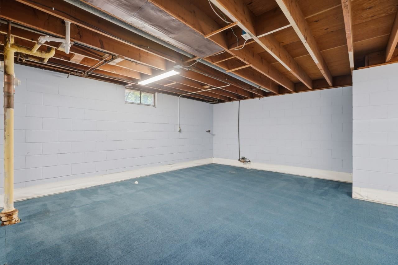 1016 Tower Court Iowa City IA 52246