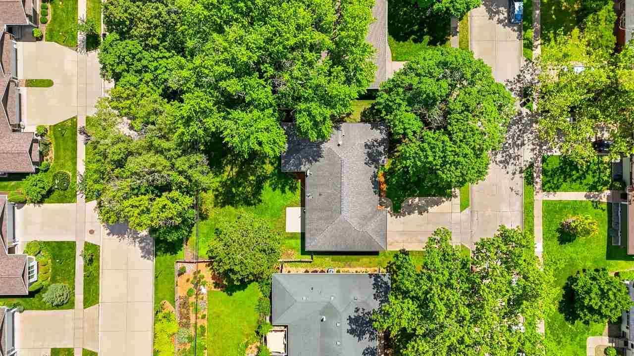1016 Tower Court Iowa City IA 52246