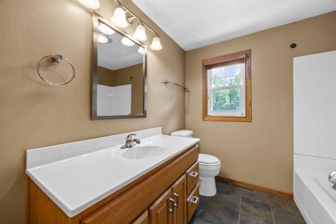 357 Spring Creek Road Mt Vernon IA 52314