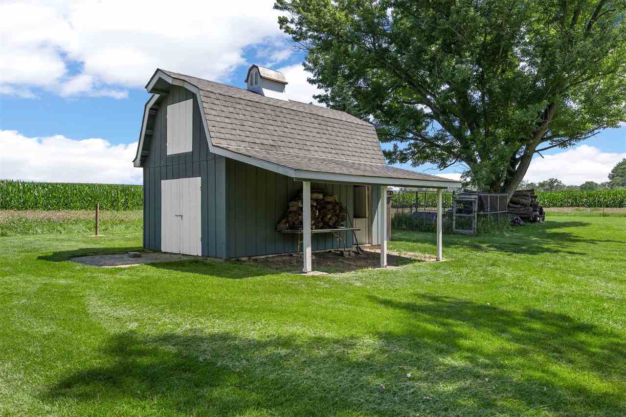 357 Spring Creek Road Mt Vernon IA 52314