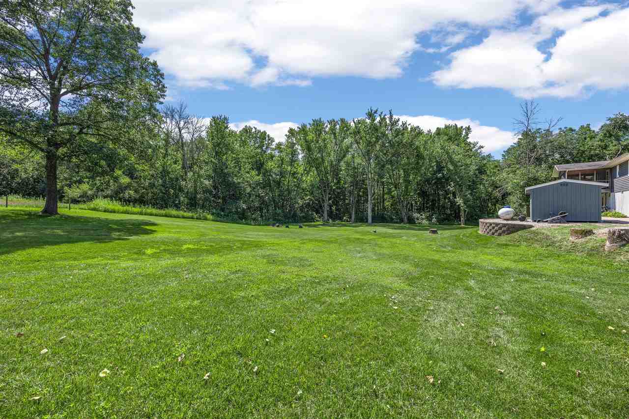 357 Spring Creek Road Mt Vernon IA 52314