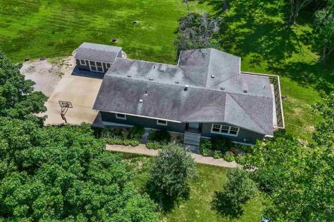 357 Spring Creek Road Mt Vernon IA 52314
