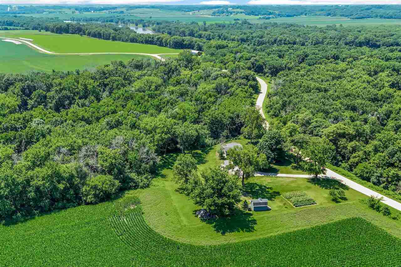 357 Spring Creek Road Mt Vernon IA 52314