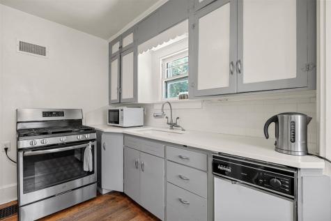 114 Highland Drive Iowa City IA 52246