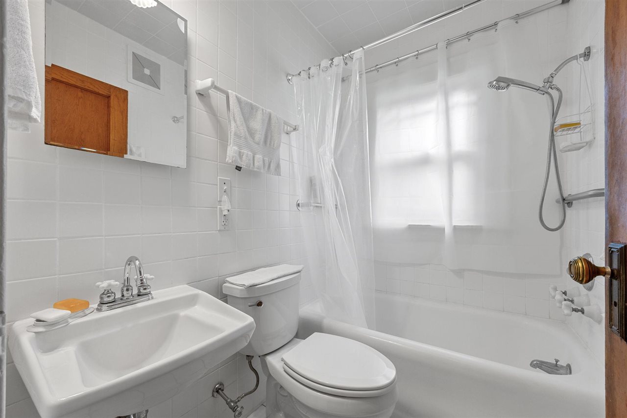 114 Highland Drive Iowa City IA 52246