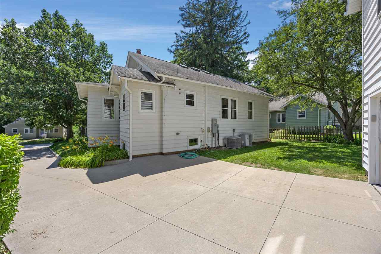 114 Highland Drive Iowa City IA 52246