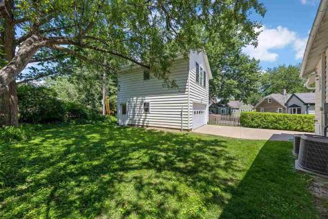 114 Highland Drive Iowa City IA 52246