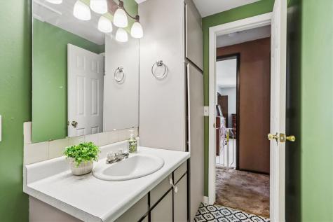528 W Marion Street Marengo IA 52301