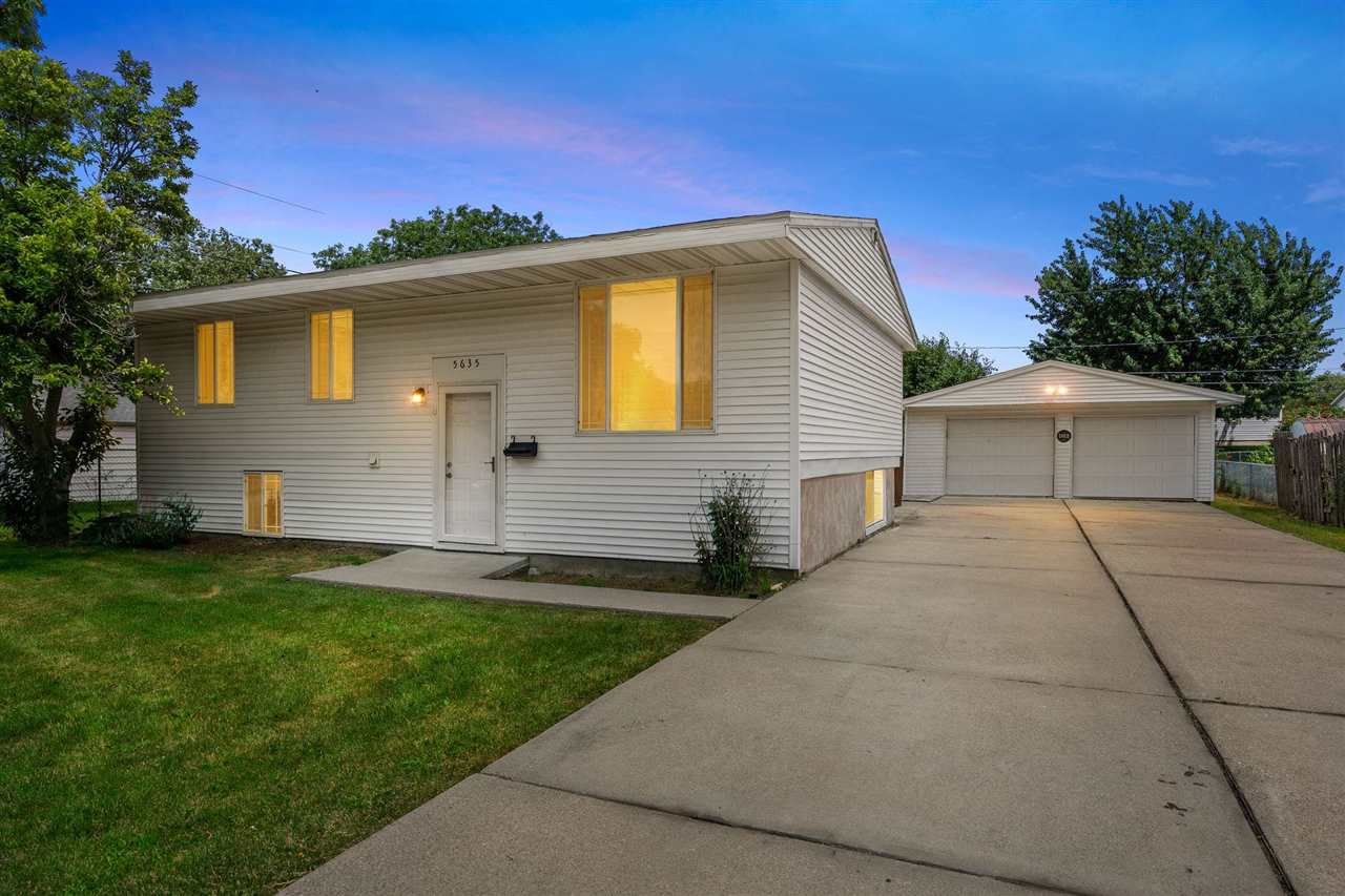 Cedar Rapids IA, 5635 Cornell Street SW