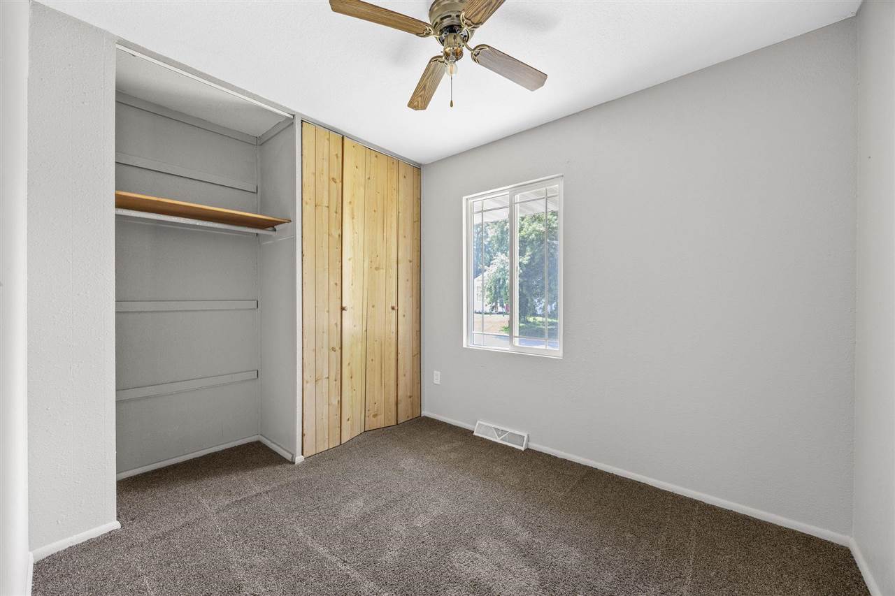 5635 Cornell Street SW Cedar Rapids IA 52404