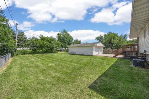 5635 Cornell Street SW Cedar Rapids IA 52404