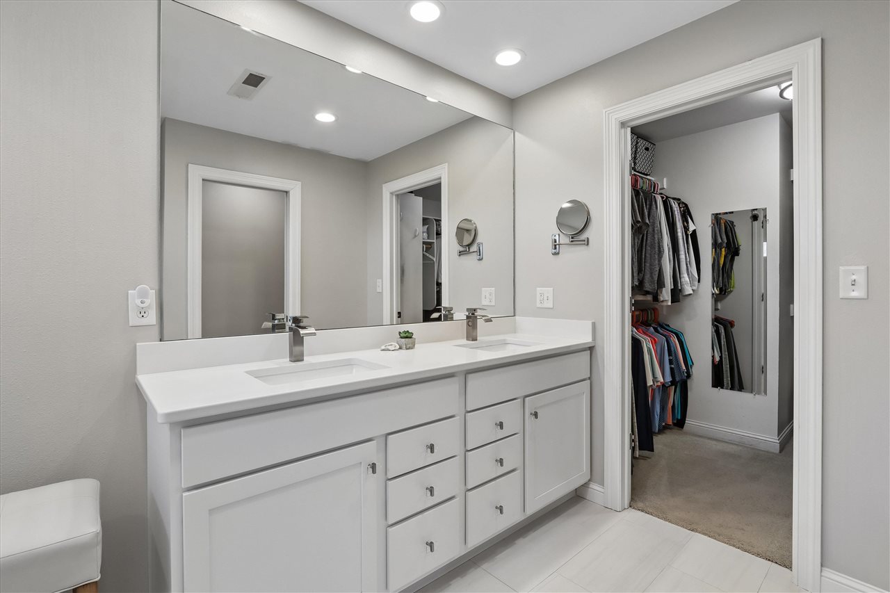 70 Larkspur Court Iowa City IA 52246