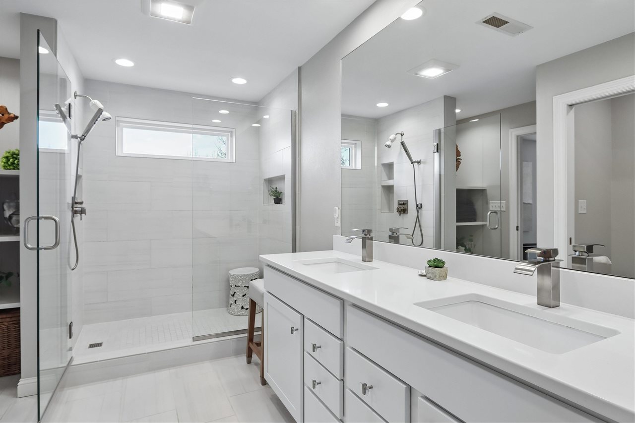 70 Larkspur Court Iowa City IA 52246