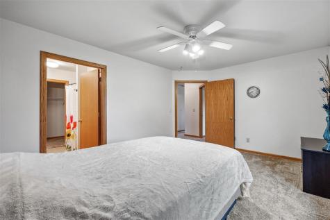 104 Country View Drive Mechanicsville IA 52306