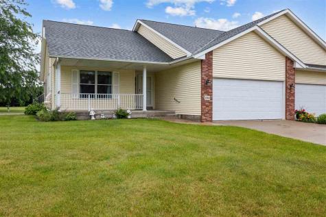 104 Country View Drive Mechanicsville IA 52306