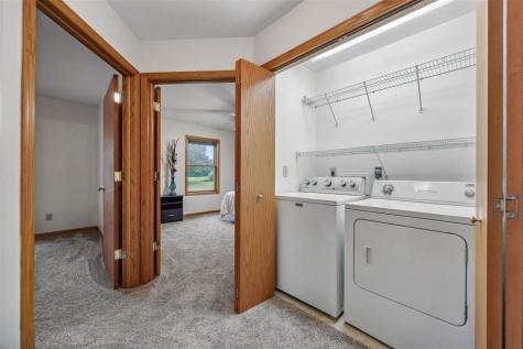104 Country View Drive Mechanicsville IA 52306