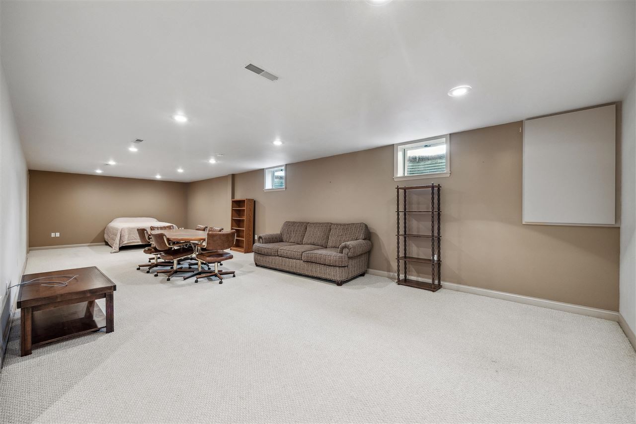 104 Country View Drive Mechanicsville IA 52306