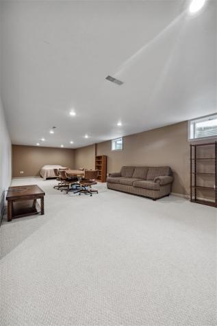 104 Country View Drive Mechanicsville IA 52306