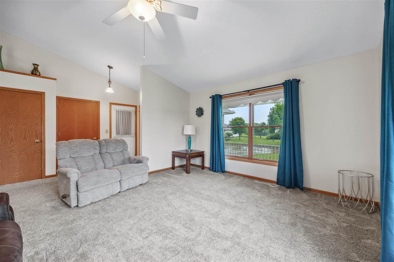 104 Country View Drive Mechanicsville IA 52306