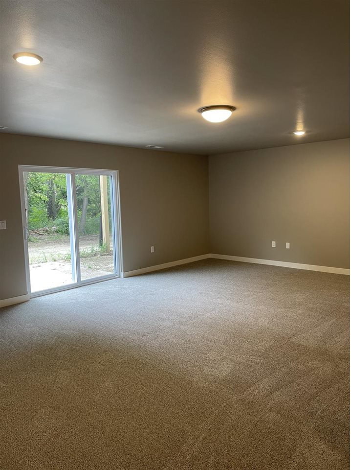 1931 Coquina Avenue Tiffin IA 52340