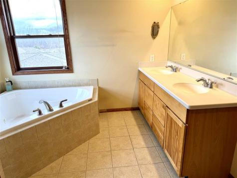 1164 Kyle Drive NE Iowa City IA 52240