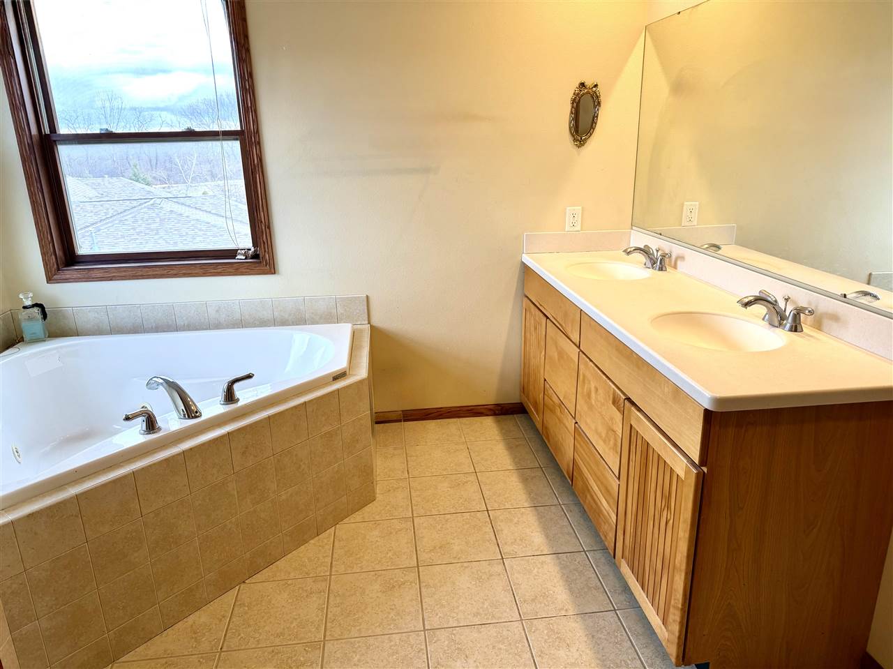 1164 Kyle Drive NE Iowa City IA 52240