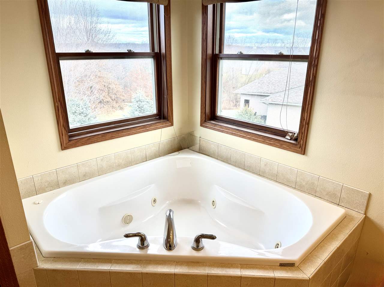 1164 Kyle Drive NE Iowa City IA 52240
