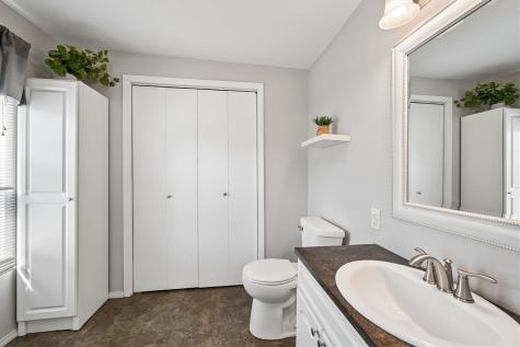 718 E Main Street Central City IA 52214