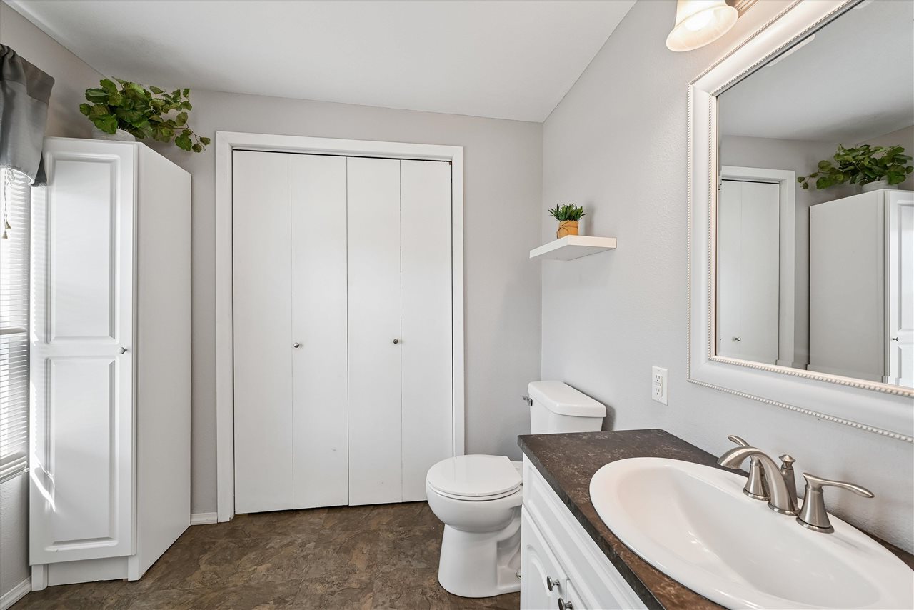 718 E Main Street Central City IA 52214