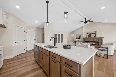 6315 Prairie Rose Circle SW Cedar Rapids IA 52404