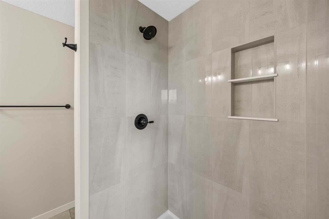 6315 Prairie Rose Circle SW Cedar Rapids IA 52404