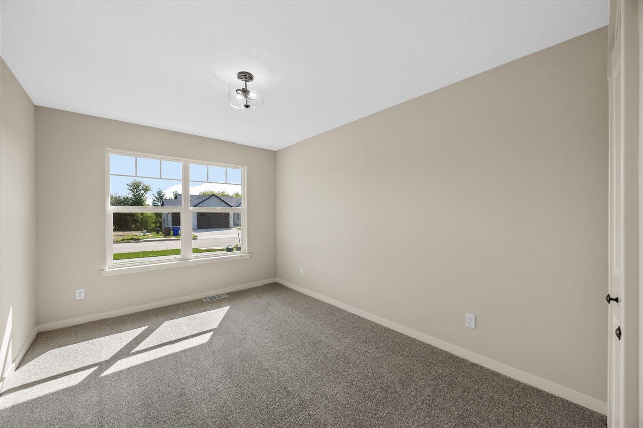 6315 Prairie Rose Circle SW Cedar Rapids IA 52404