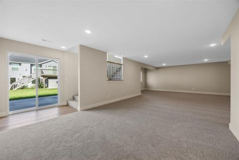6315 Prairie Rose Circle SW Cedar Rapids IA 52404