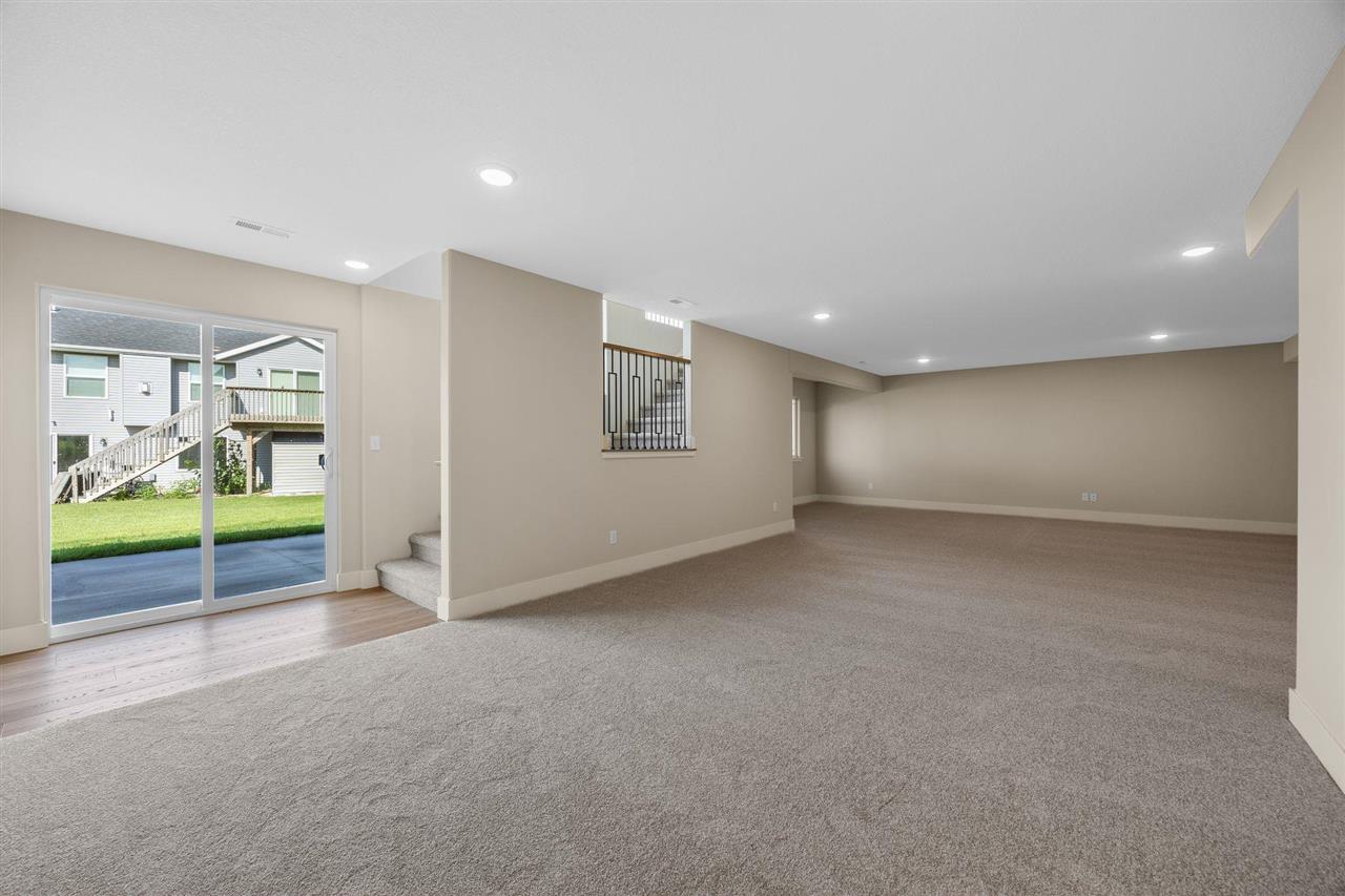 6315 Prairie Rose Circle SW Cedar Rapids IA 52404