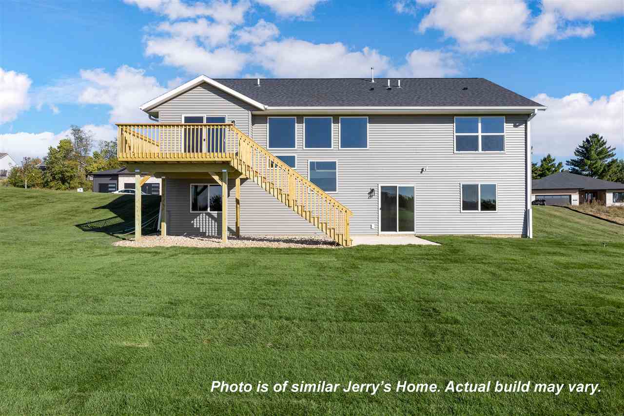 6315 Prairie Rose Circle SW Cedar Rapids IA 52404