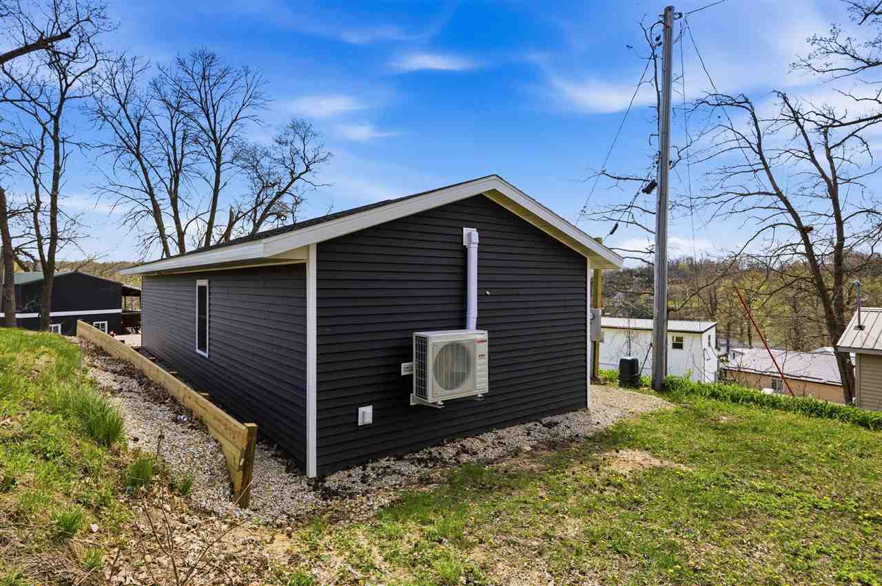 21686 257 Street Delhi IA 52223