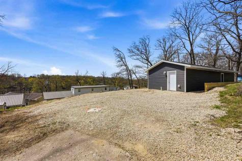 21686 257 Street Delhi IA 52223