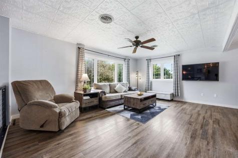 101 Candlestick Drive NE Mt Vernon IA 52314
