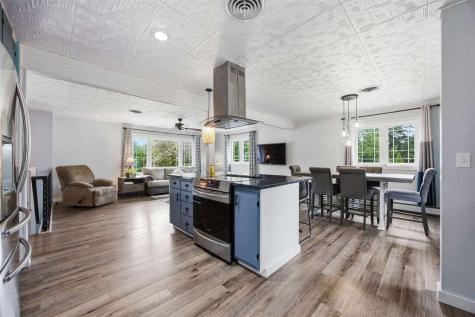 101 Candlestick Drive NE Mt Vernon IA 52314