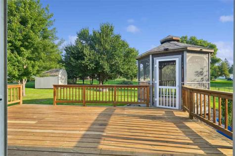460 West B Avenue Walford IA 52351