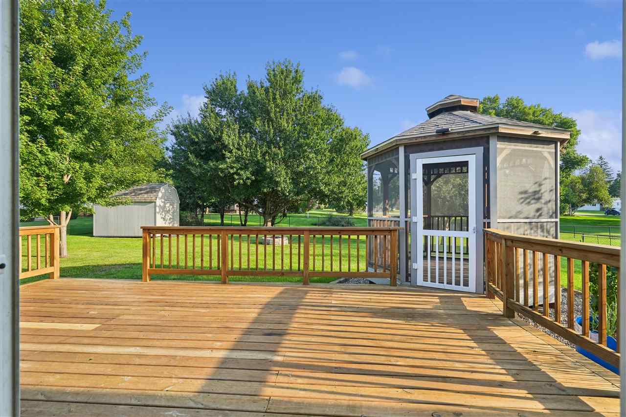 460 West B Avenue Walford IA 52351
