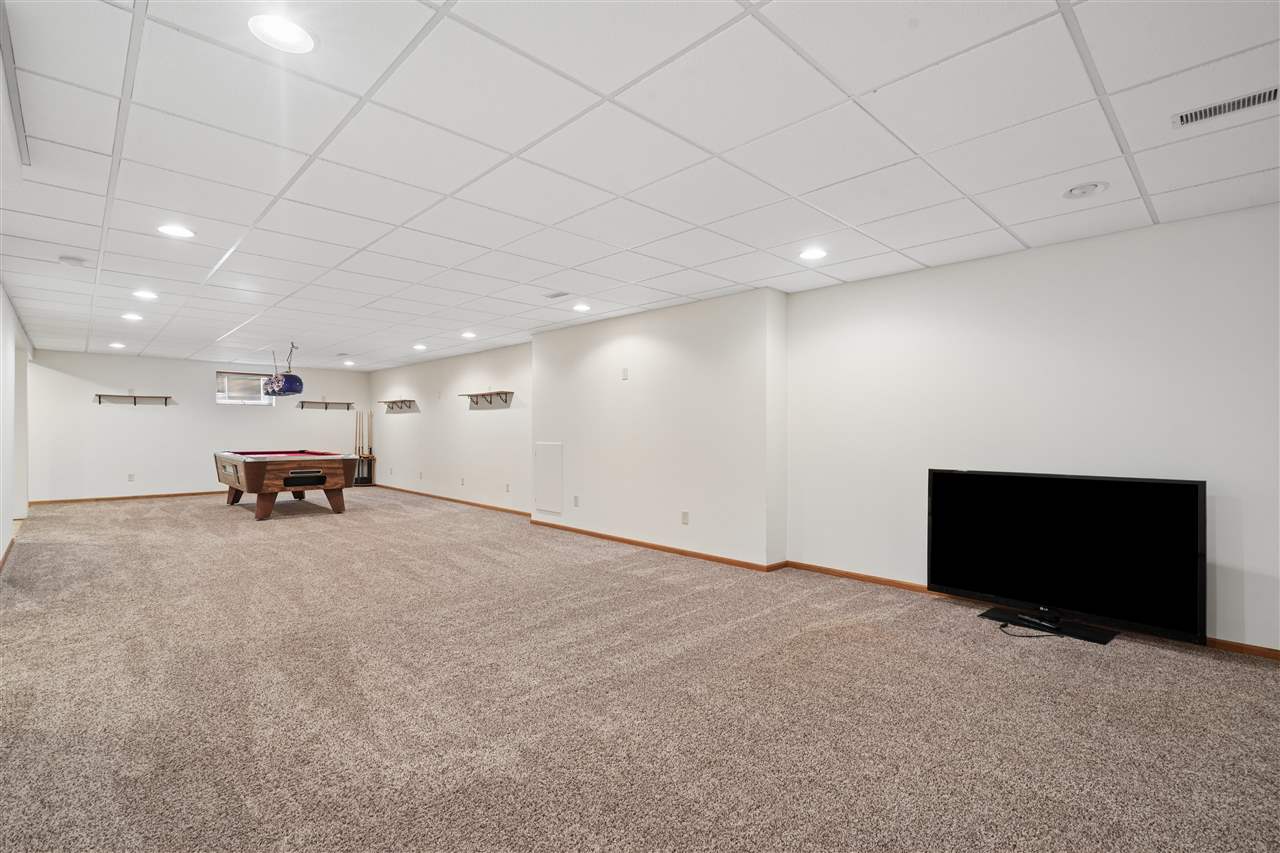 460 West B Avenue Walford IA 52351