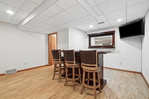 460 West B Avenue Walford IA 52351