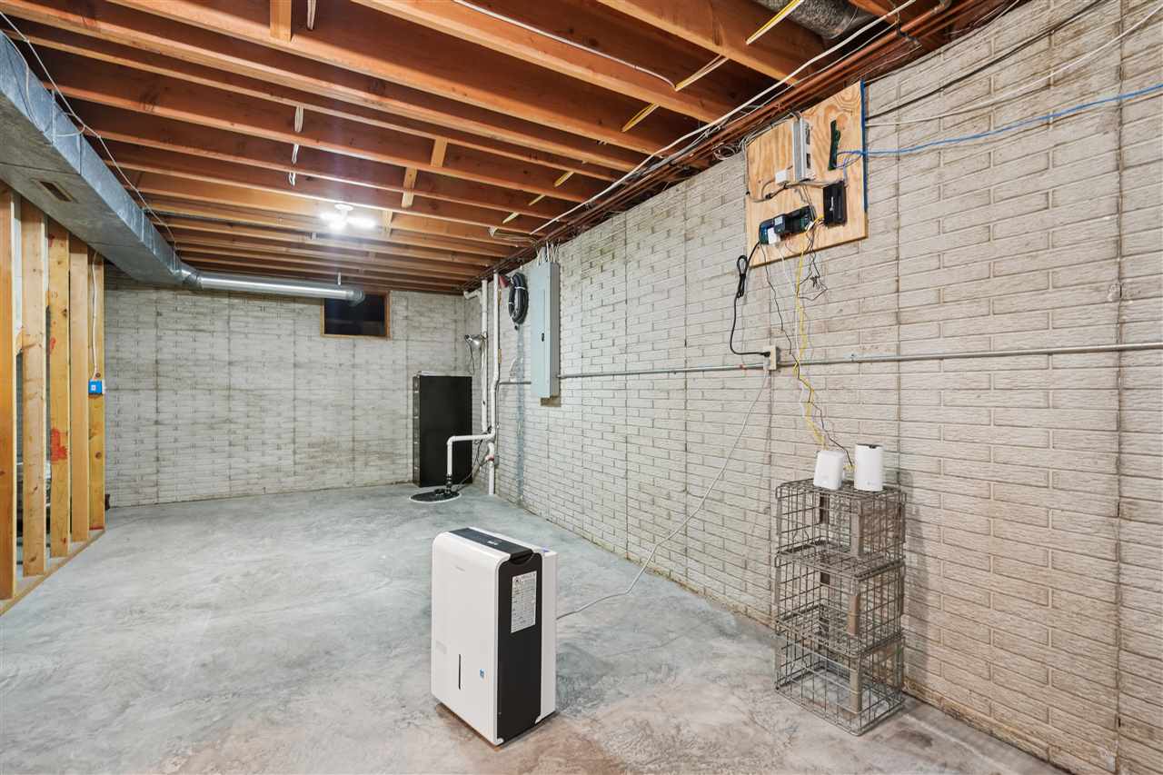 460 West B Avenue Walford IA 52351