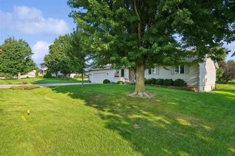 460 West B Avenue Walford IA 52351
