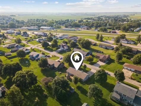 460 West B Avenue Walford IA 52351