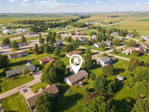 460 West B Avenue Walford IA 52351