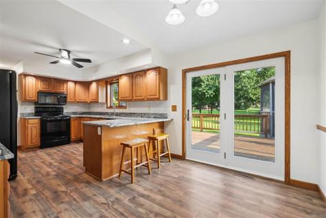 460 West B Avenue Walford IA 52351